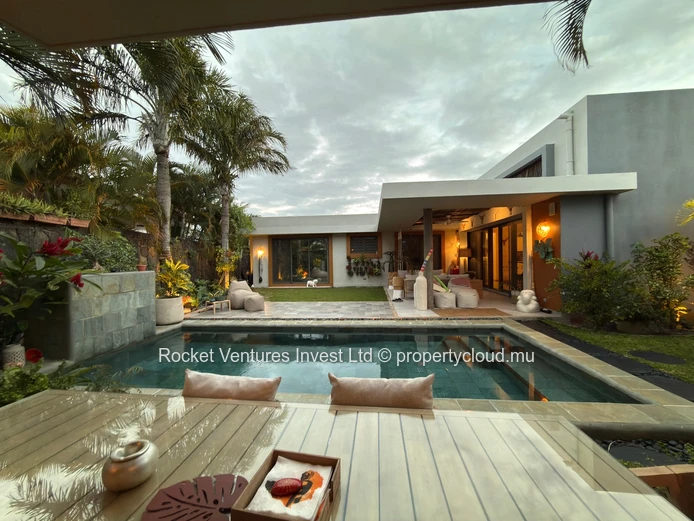 Listing for Modern 3-Bedroom Villa in Royal Park