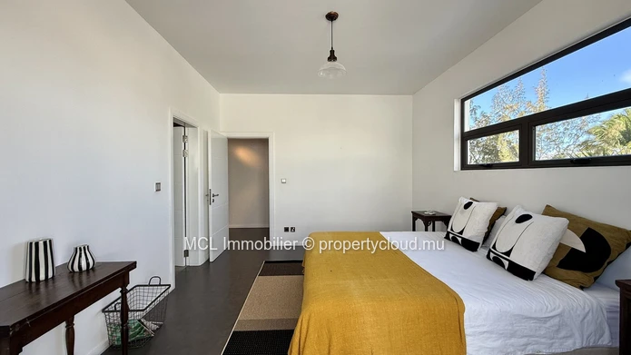 Luxury Beachfront Penthouse, Pereybere.