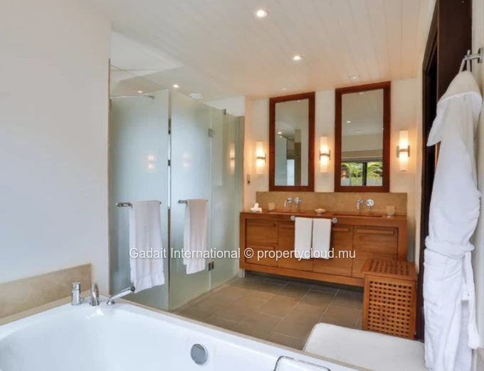 Anahita Mauritius Villa for Rent – 4 Suites, Private Pool & Panoramic Golf & Lagoon Views