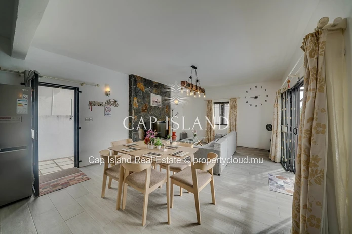 Three-bedroom house in a quiet neighborhood