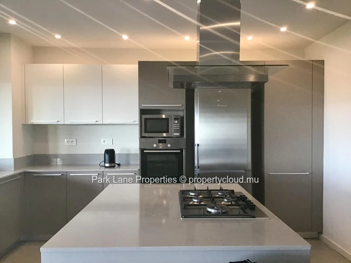 Appartement moderne avec une vue imprenable sur la mer!