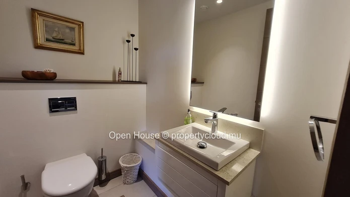 Mont Choisy Park in Grand Baie - IRS Apartment for sale 214m², 3 bedrooms, shared swimming pool, accessible to foreig...