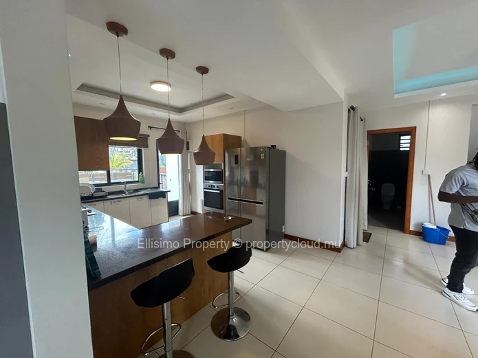 Villa de 4 chambres à louer à Mont Choisy, Grand Baie, avec piscine - Complexe Résidentiel