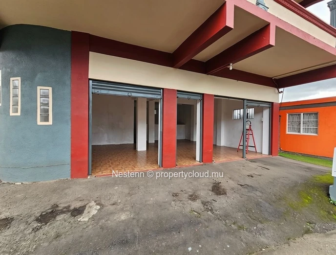 Commercial property of 80m2