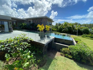 4 Bedroom Villa