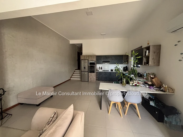Appartement meublé 2 chambres à louer à Albion avec jardin