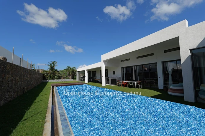 PDS villa for sale in Grand Baie, 214m² living space, 527m² land, 3 bedrooms, private pool, luxurious interior and ex...