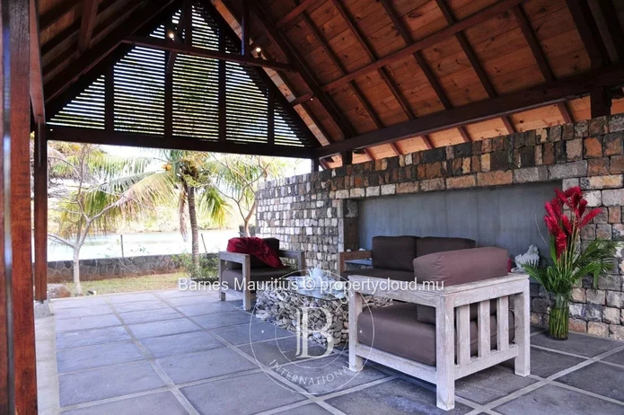 TAMARIN - Waterfront Villa – 2 Bedrooms