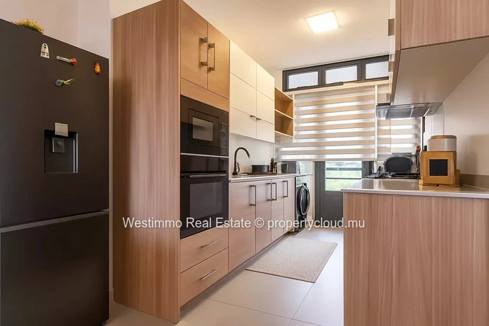 3-bedroom apartment for sale, 100m² in Flic en Flac with an unobstructed view