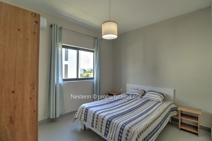 Maison moderne et récemment construite dans un complexe sécurisé 