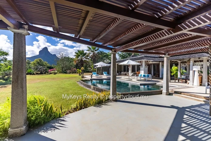 Villa d'exception dans un Golf.