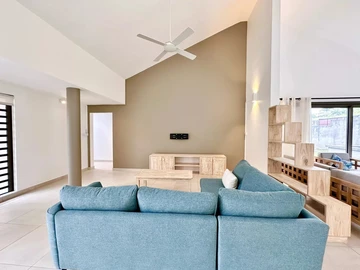 4 Bedroom Villa