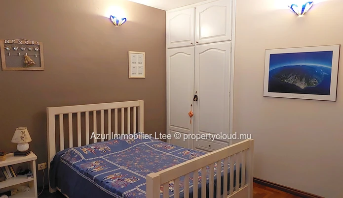 FLOREAL: 4-bedroom house