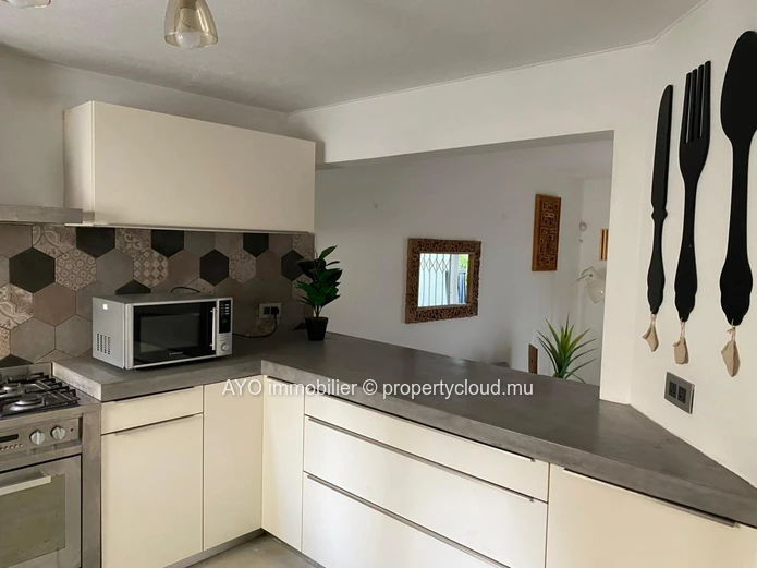Appartement de 3 chambres dans une petite résidence avec une piscine commune -prox plage de Trou aux Biches