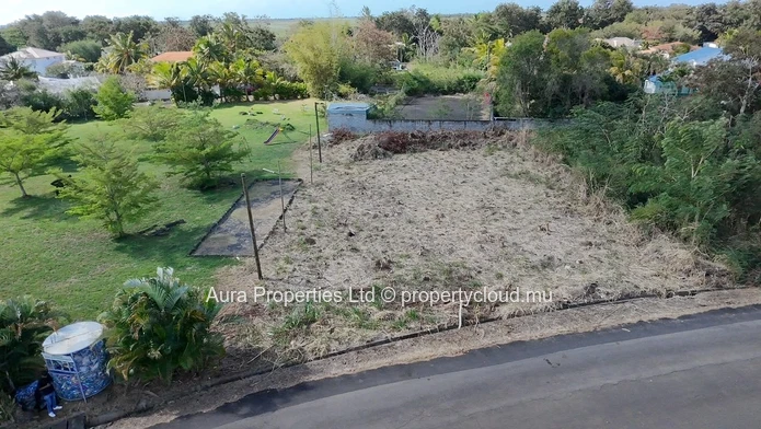 Road-Front 1002 m² Off-Plan Plot in Balaclava