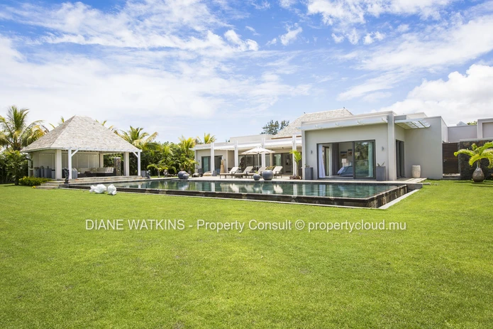 FOR SALE - Stunning 4 Bedroom Villa with Golf Views in Anahita