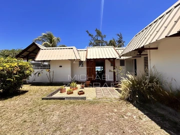 6 Bedroom Villa