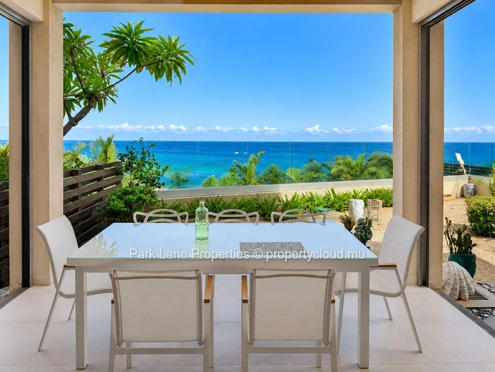 Appartement de 3 chambres avec jardin privatif à Flic-en-Flac