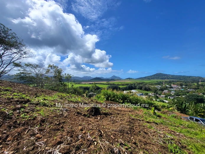 44614 m2 plot with exceptional view!