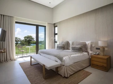 4 Bedroom Villa