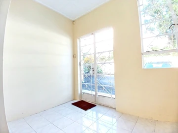 8 Bedroom House