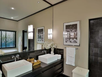 5 Bedroom Villa