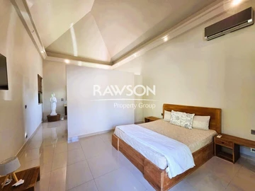 4 Bedroom Villa