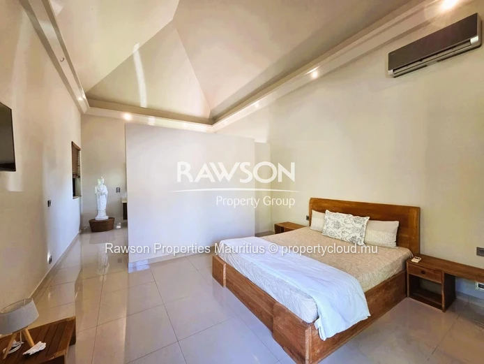Villa - 4-Bedrooms | Pool & Garden | Secure Residence | Pereybere | €4,000