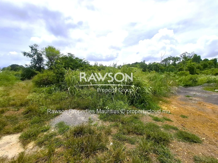 Terrain À Vendre À Grand Baie – 382 M² (9 Perches)