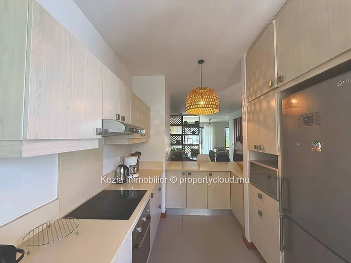 Furnished Triplex A Stone's Throw From The Lagoon