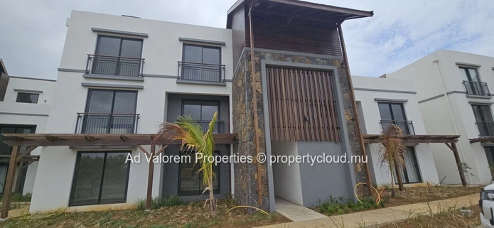 Appartement Moderne De 3 Chambres À Louer – Pointe D’Esny