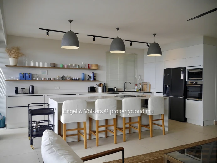Ocean-View Penthouse with Private Pool in Pointe aux Canonniers