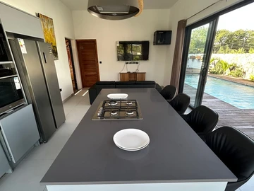 Charming Villa for Sale – Pereybere Modern Comfort | Private Pool | Peaceful Setting