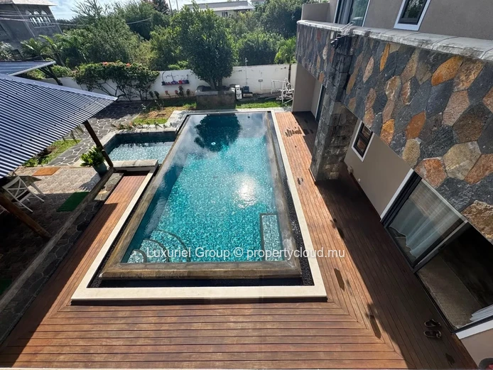 Stunning Contemporary Villa for Rent in Calodyne