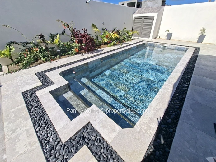 Grand Gaube – Maison à vendre – Pam Golding Mauritius