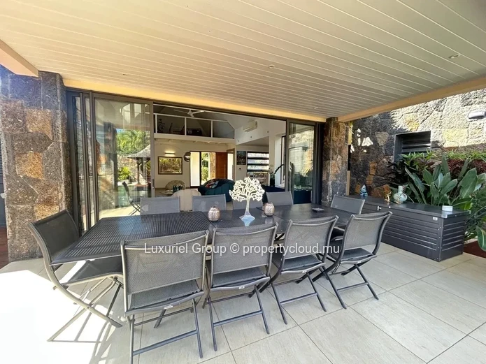 Luxury Villa For Rent In Pereybere – Secure Gated Estate