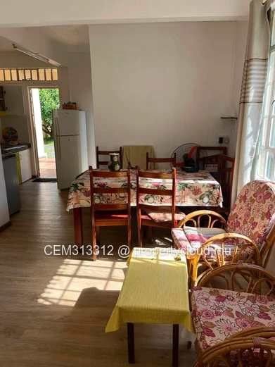 9.5 Perches Villa avec Terrain à Vendre – Péreybère 