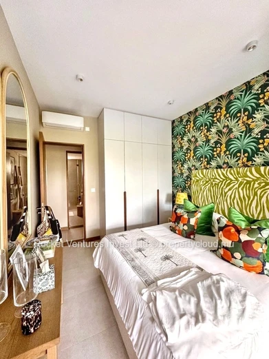 À Vendre : Appartement/Penthouse 2 Chambres – Le Savoy, Pointe aux Canonniers