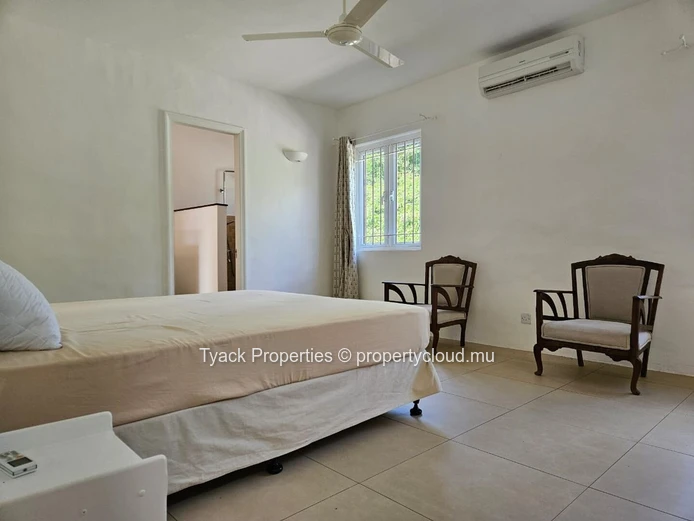 Villa Exclusivité à Petit Raffray – 4 Chambres et Cadre Privé à Forêt Daruty