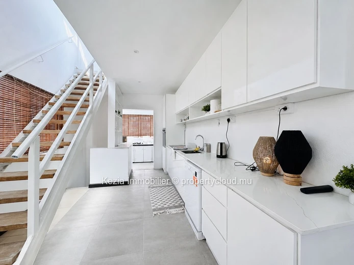 Charming Villa In Calodyne