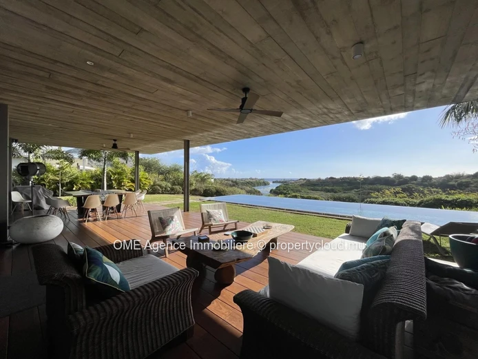 TAMARIN - Exceptional villa with a view on the bay - 5 bedrooms