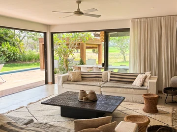 5 Bedroom Villa