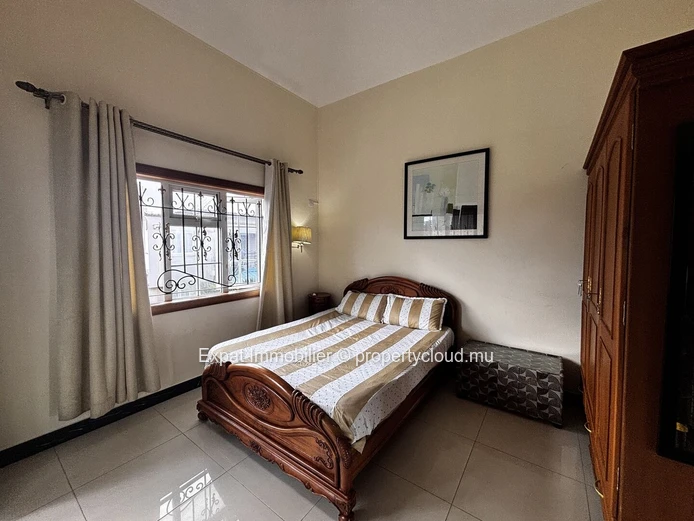 Duplex 3 chambres en résidence pied dans l’eau – Trou aux Biches