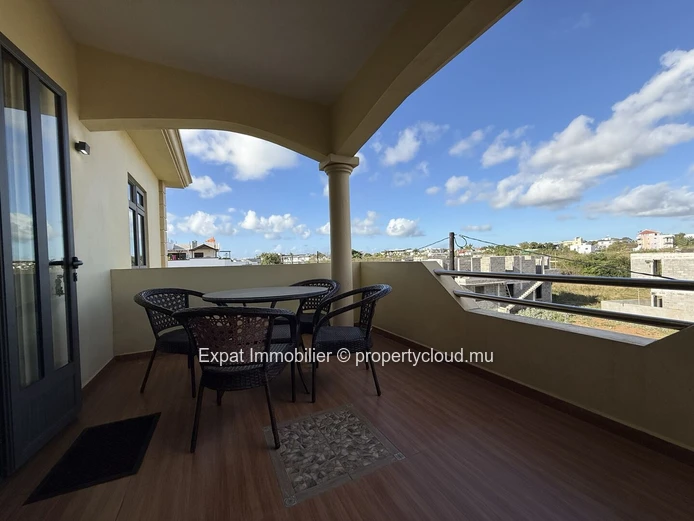 3-Bedroom Apartment With Communal Pool Just 5 Minutes From The Beach – Trou Aux Biches