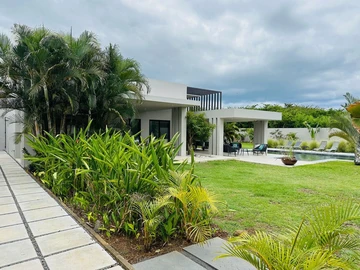 4 Bedroom Villa