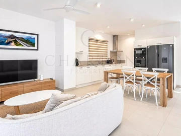 4 Bedroom Villa