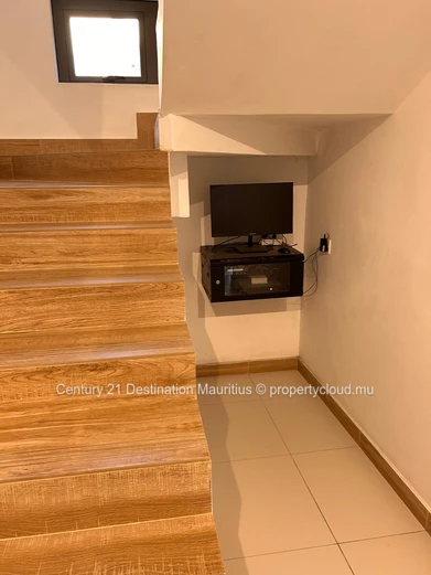 New Contemporary 4 bedroom-4 bathrooms Villa-Swimming pool-Trou aux biches , Morcellement Jhuboo
