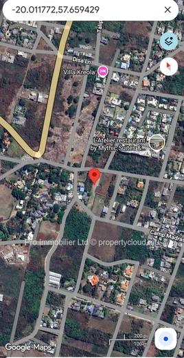 Deux terrains viabilisés situés à Grand Gaube, dans un quartier recherché et prisé.