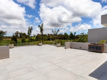 5 Bedroom Villa