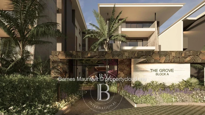 CASCAVELLE - New Ground Floor Apartment with Private Garden – 4 bedrooms